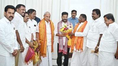 Actors Balakrishna, Nagarjuna, Amala among others meet CM