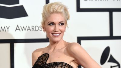 Gwen Stefani's playful bathroom color scheme 'acts as a natural beauty filter,' according to interior designers