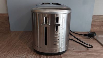 KitchenAid 2-Slice Toaster 5KMT2109BPT review: a clever appliance with customisable levels of toastiness