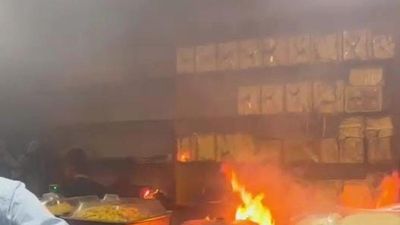 Petrol bomb hurled at bakery in Vaniyambadi
