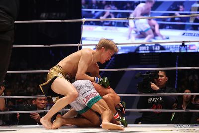 Kai Asakura stops Juan Archuleta with brutal knee to the body, wins bantamweight title at Rizin 45