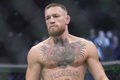 Conor McGregor Returns to Octagon for Middleweight Fight Against Michael Chandler