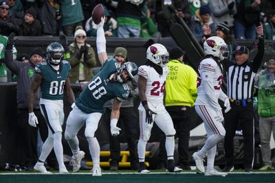 Cardinals Shock Eagles, Rally from Deficit to Disrupt Playoff Path