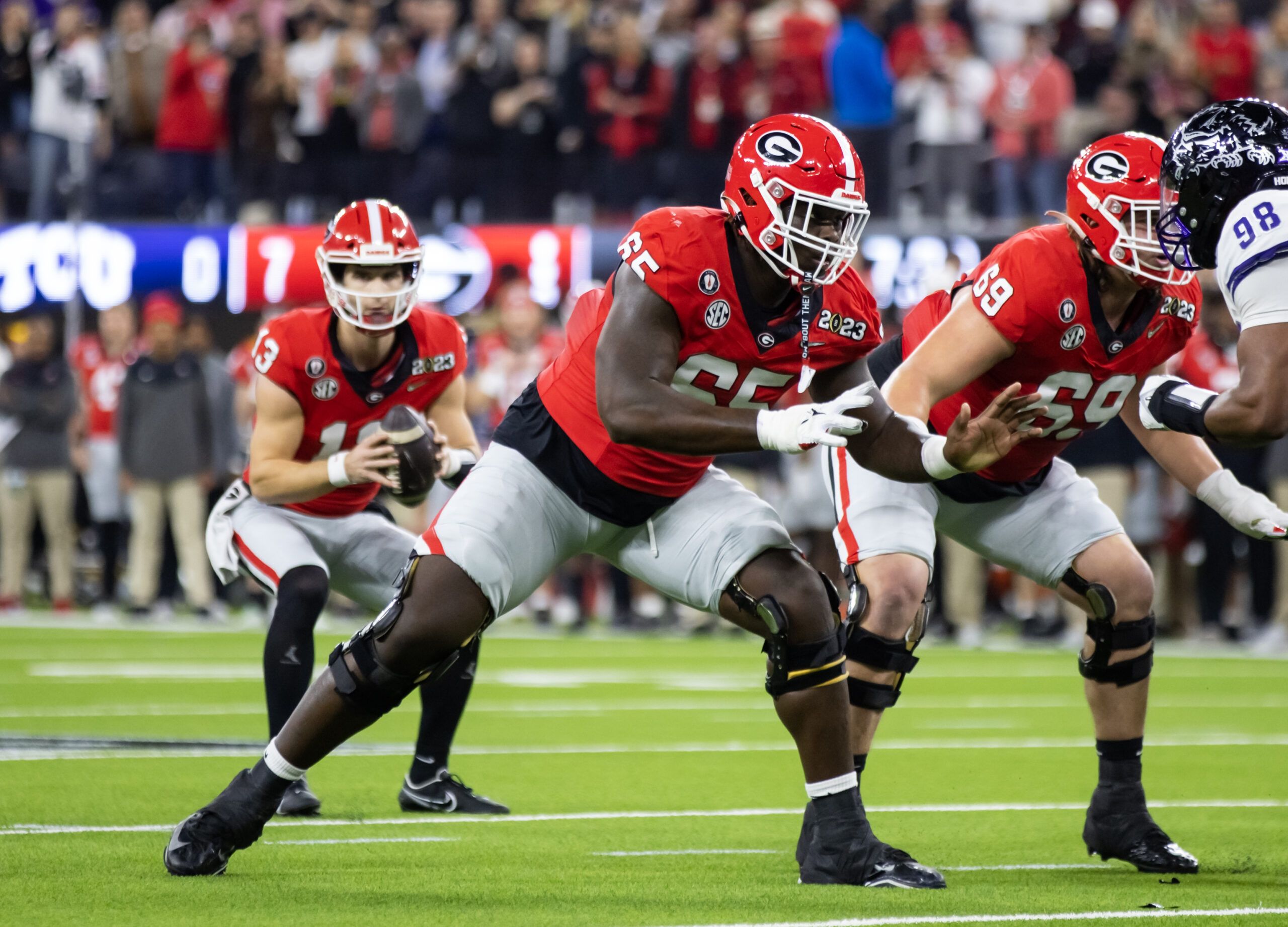 Georgia OT Amarius Mims Declares For 2024 NFL Draft