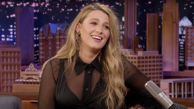 Blake Lively Looks Gorgeous In A Glittery Gold Jumpsuit, But It's Her Rings And Nails I'm Most Obsessed About