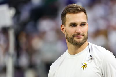 Shirtless Kirk Cousins starts Vikings game vs. Packers with Gjallarhorn blow