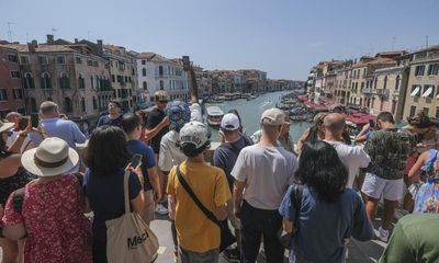Venice to limit tourist group size to 25 to protect historic city