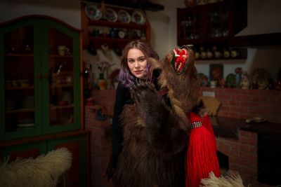 AP PHOTOS: Dancing with the bears lives on as a unique custom in Romania