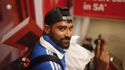 Watch: Mohammed Siraj wishes Happy New Year as Team India arrives in Cape Town for 2nd Test against South Africa