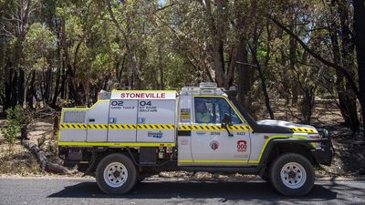 Unpredictable blaze threatening lives and homes in WA