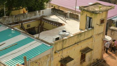 Four of a family killed as house ceiling collapses on them in Tiruchi