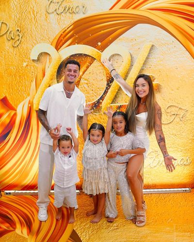 New Year Blessings: Philippe Coutinho and Family Embrace Happiness