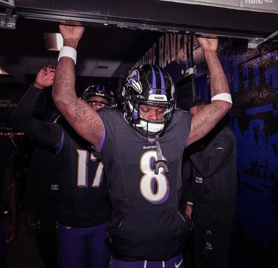 The Dynamic Artistry of Lamar Jackson on the Football Field