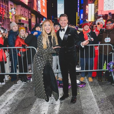 Ryan Seacrest: Mastering Elegance and Sophistication in His Photoshoot