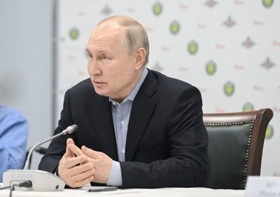 Putin vows to intensify strikes on Ukraine after deadly Belgorod attack