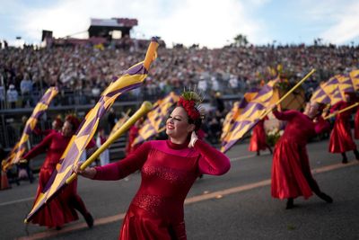 135th Rose Parade boasts floral floats, sunny skies as California tradition kicks off the new year