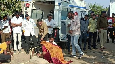 Three-year-old girl rescued from borewell in Gujarat village dies