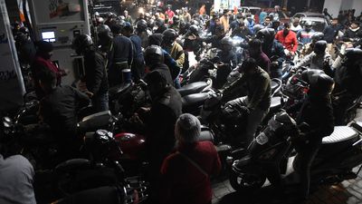 Truckers strike sets off panic buying of fuel in several States