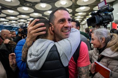 Spaniard imprisoned in Iran after visiting grave of Mahsa Amini arrives home after release