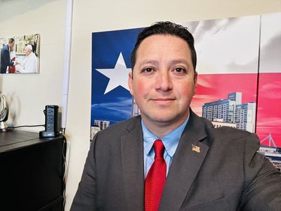 Congressman Gonzalez warns of gridlock in tackling immigration crisis
