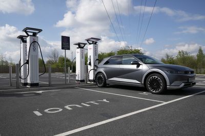 Electric car charging point target missed by government