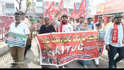 Will continue strike, assert municipal outsourcing workers in Andhra Pradesh after talks with State government fail for second time