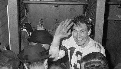 Frank Ryan, the last quarterback to lead the Browns to an NFL title, dies at 87