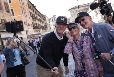 Jim Harbaugh’s parents had the most adorable reaction to Michigan’s Rose Bowl win
