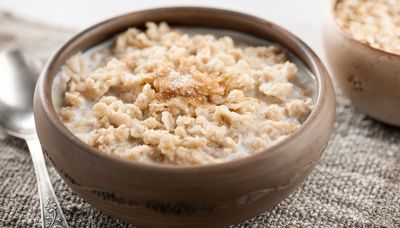 Some tips to building a healthier bowl of oatmeal