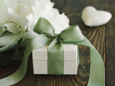 Wedding planner breaks down how much guests should spend on wedding gifts