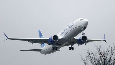 Travelers hoping to ring in the new year twice are left disappointed by United Airlines delay