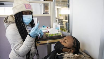 Masks are back in Chicago-area health care settings