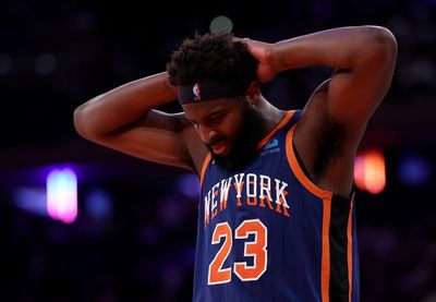 Mitchell Robinson: Showcasing Effortless Style on the Basketball Court