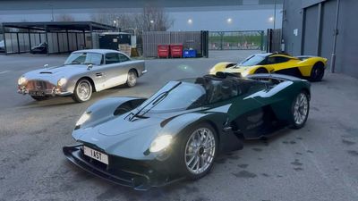 Aston Martin Valkyrie Coupe And Spider Look Fast Even At Low Speeds