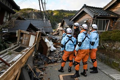 Japan Quake Toll Rises To 62 As Weather Hampers Rescuers