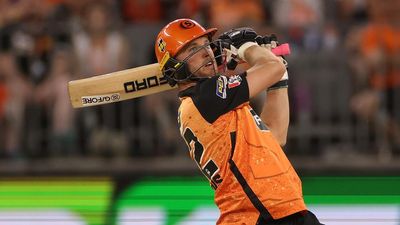 Morris and Evans fire Scorchers to win over Strikers
