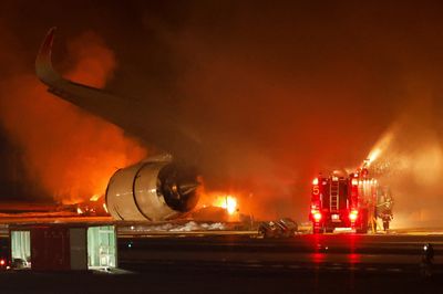 Tokyo runway crash investigation underway, five dead, all passengers safe