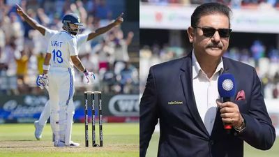 'If someone went around the corner for a dump and came back...': Ravi Shastri's epic commentary after India lost six wickets in 11 balls