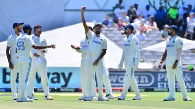2nd Test: India regain advantage on unreal 23-wicket opening day battle at Newlands