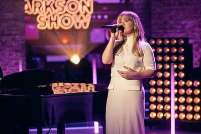 Kelly Clarkson reveals her fitness routine that helped her ‘drop weight’