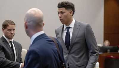 Prosecutors seek to drop three felony charges against Jackson Mahomes