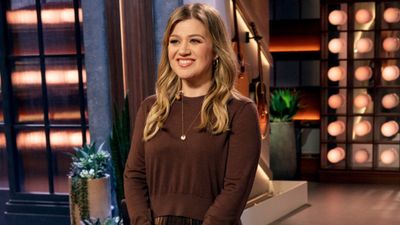 Kelly Clarkson Addresses Weight Loss As Ozempic Rumors Swirl Online