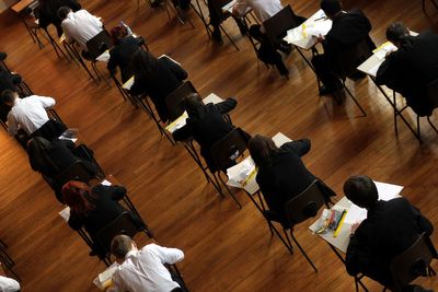Exam board to offer pupils on-screen English GCSEs by next summer
