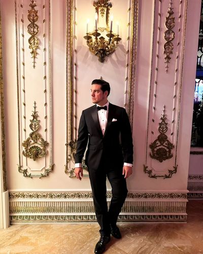 Vadhir Derbez Steps into 2024 with Anticipation and Style