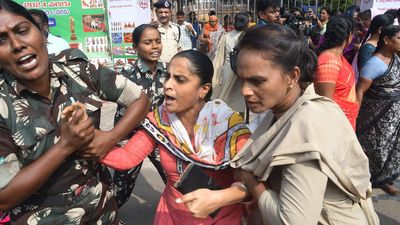 Anganwadi workers to intensify stir if Andhra Pradesh government fails to meet their demands by Sankranthi