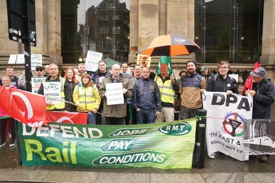 Tube strikes: What is the dispute between RMT union and TfL?