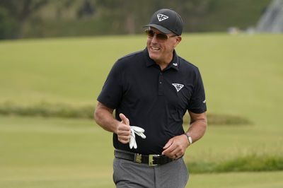 Phil Mickelson says it’s time ‘to let go of our hostilities’ in response to Rory McIlroy’s LIV Golf comments