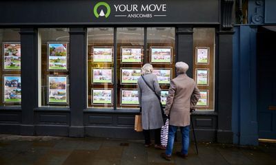 UK homeowners face £19bn rise in mortgage costs as fixed-rate deals expire