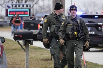Iowa School Shooting: Multiple Victims Reported, Shooter Identified. No Apprehension