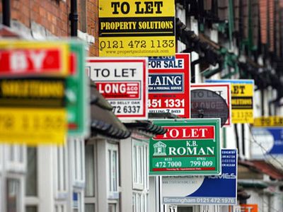 Mortgage market ‘heating up’ but homeowners still face ‘painful’ cost increase despite falling rates